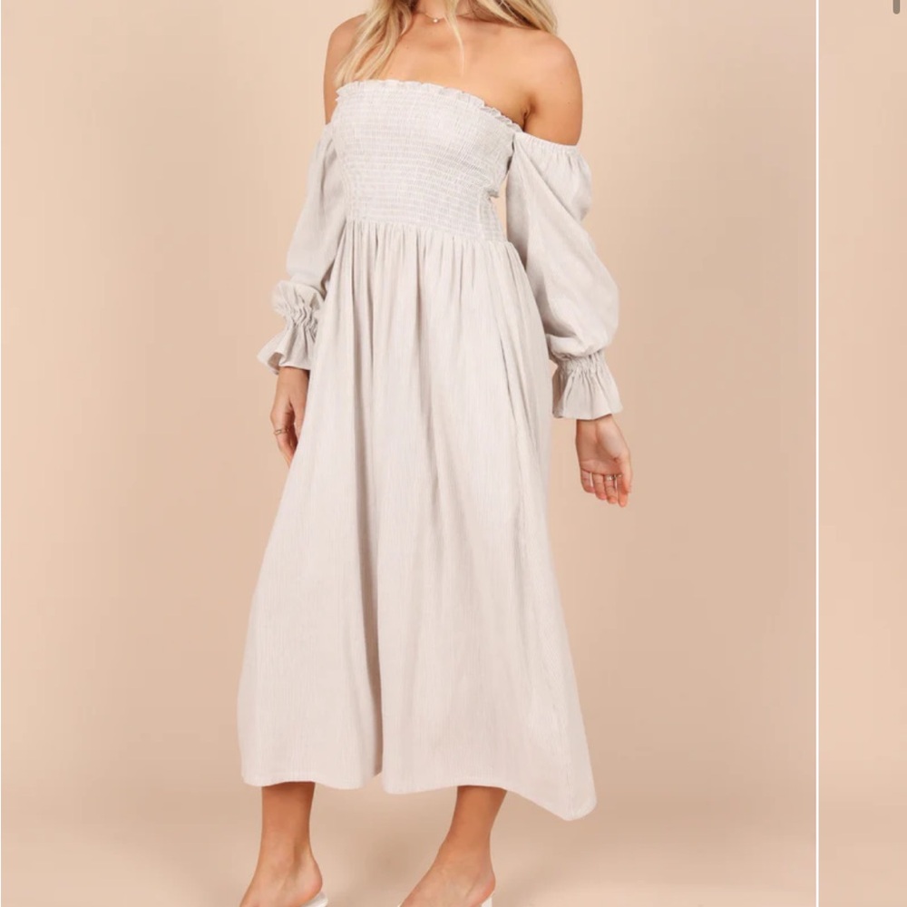 Petal and Pup DOMENICA SHIRRED LONG SLEEVE MIDI DRESS - BEIGE STRIPE